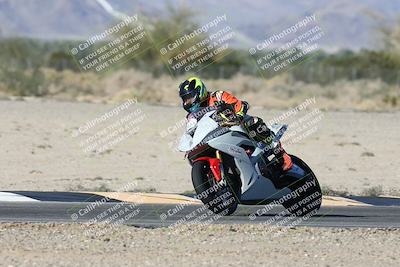 media/Dec-04-2025-Racers Edge (Thu) [[5ebc9f124d]]/3-B Group/1-Session 1 (Turn 7)/